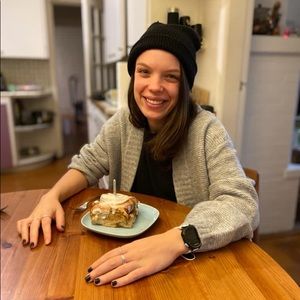 Meet your Posher, Mara